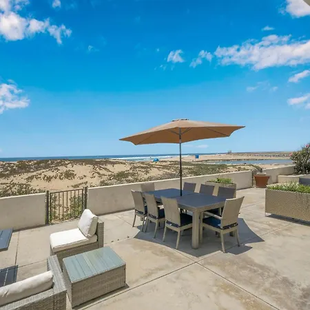 6 Bedroom Remodeled Home On The Oceanfront